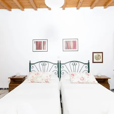 Agerino Μουτσούνα