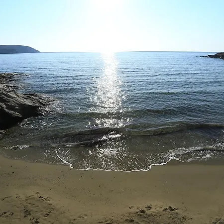 아파트 Agerino Moutsoúna
