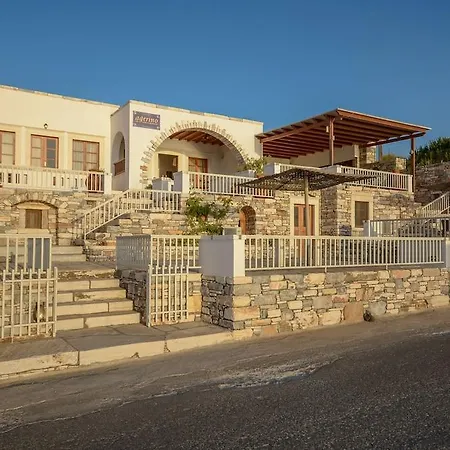 Agerino * Moutsoúna